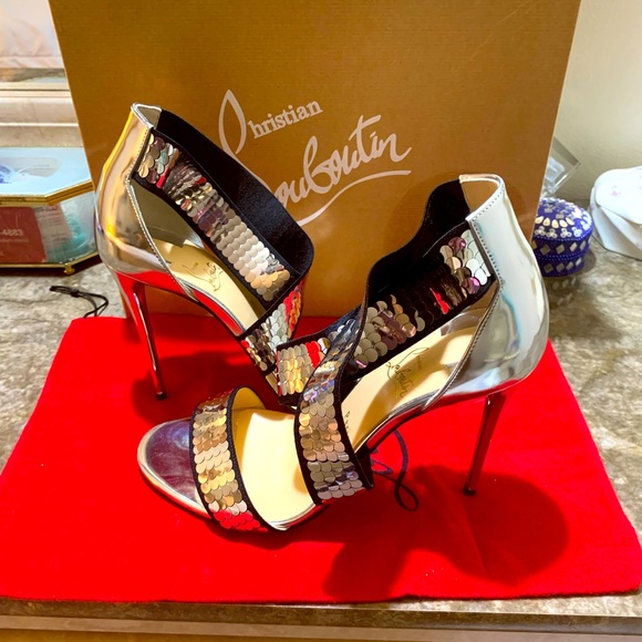Christian Louboutin  new never worn - Picture 2 of 5